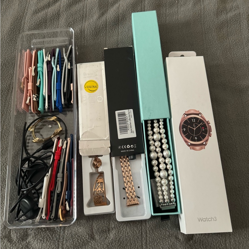 Samsung Galaxy Watch3 (41MM), Mystic Bronze & Assortment of bands
